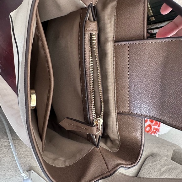 Valentino White Crossbody Bag - Picture 3 of 4